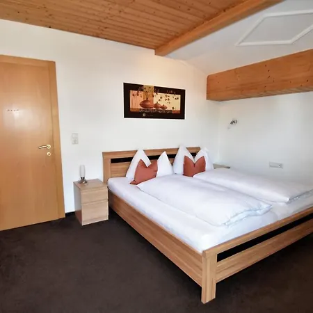 Haus Waldner アパート *