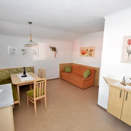 Haus Waldner アパート